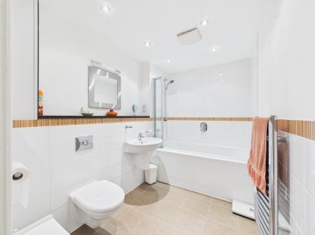 CAM04018G0-PR0399-ST