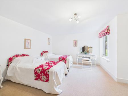 CAM04018G0-PR0399-ST