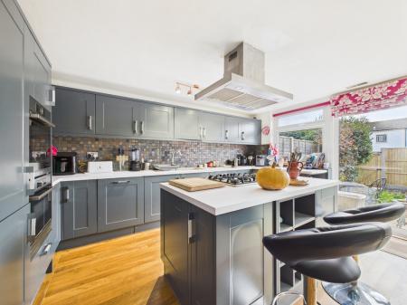 CAM04018G0-PR0392-ST