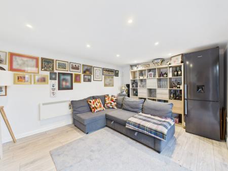 CAM04018G0-PR0409-ST