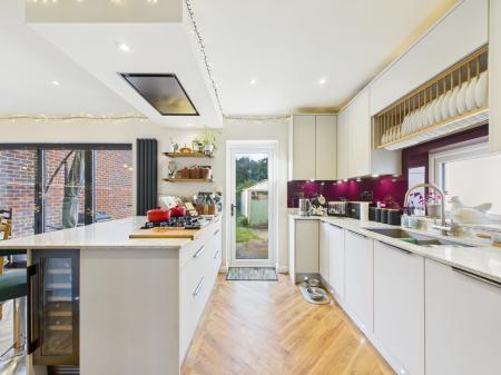 CAM04018G0-PR0409-ST