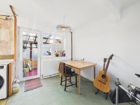 CAM04018G0-PR0417-ST