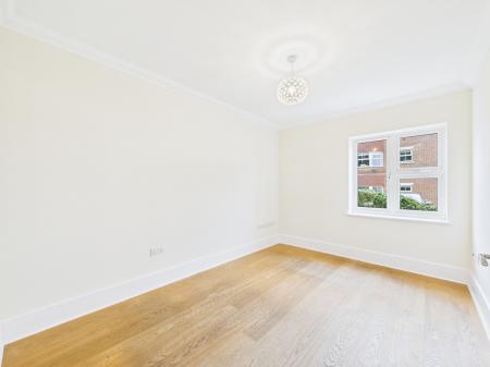 CAM04018G0-PR0429-ST