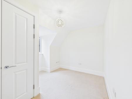 CAM04018G0-PR0429-ST