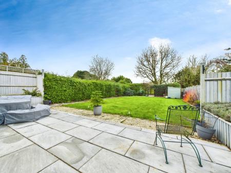 1e009f71-CAM04018G0-