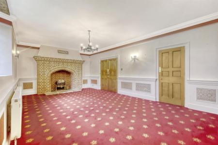 Lounge/dining room