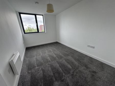 bedroom 2.JPG