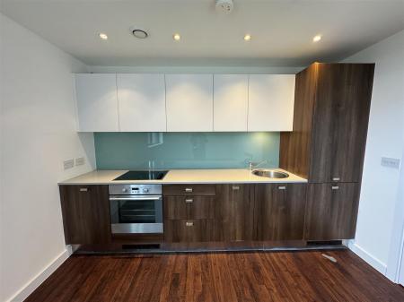 full kitchen.JPG