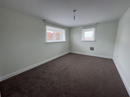 BEDROOM.JPG