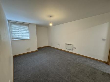 BEDROOM 1.JPG