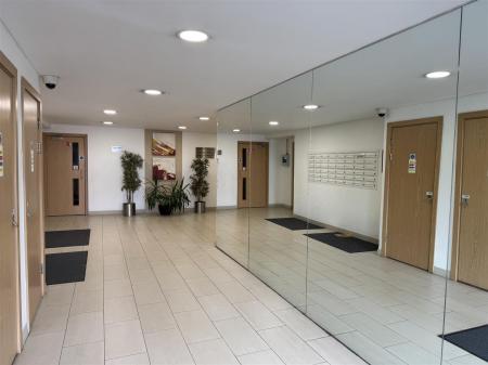 BLOCK D COMMUNAL HALLWAY.JPG