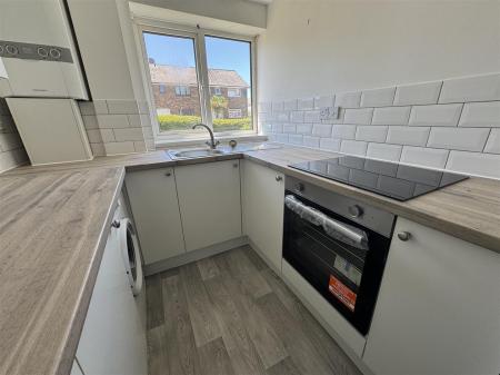 KITCHEN 2.JPG