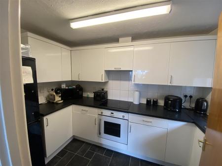 KITCHEN MAIN .JPG