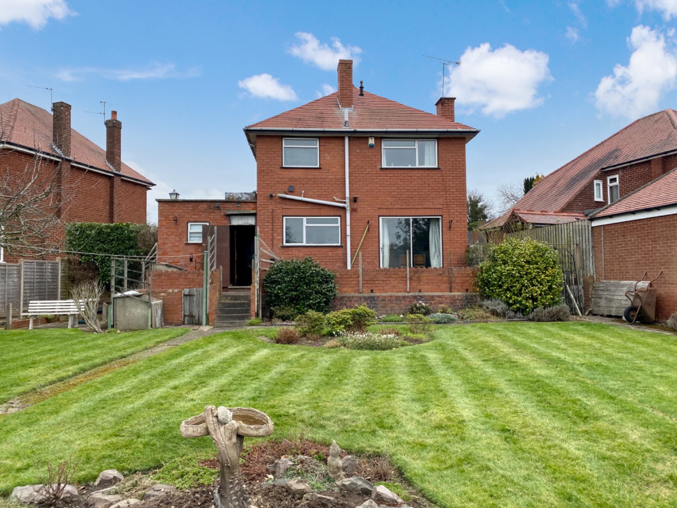 3 bedroom Detached House for sale in Nuneaton