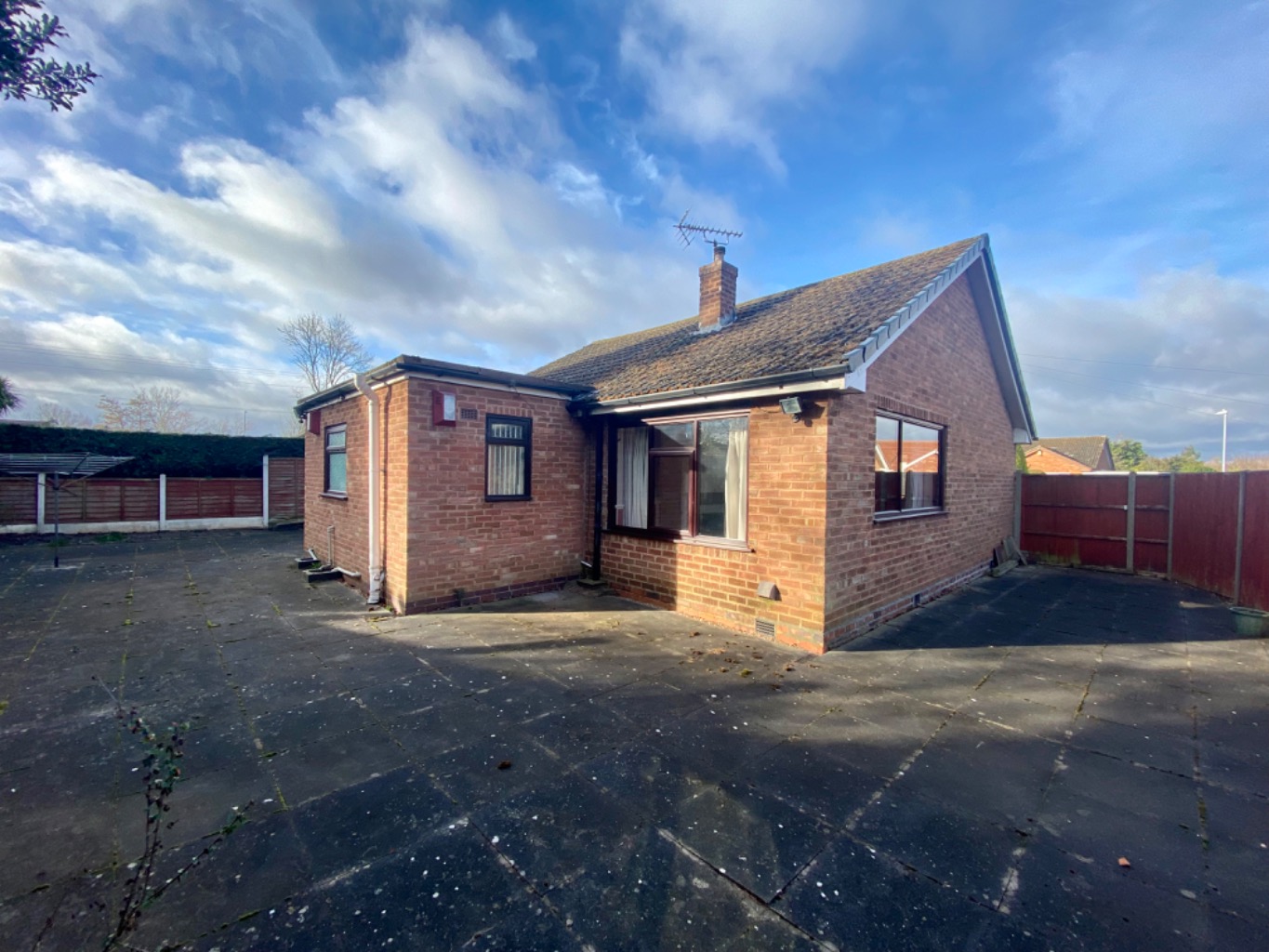 1 bedroom Detached Bungalow for sale in Nuneaton