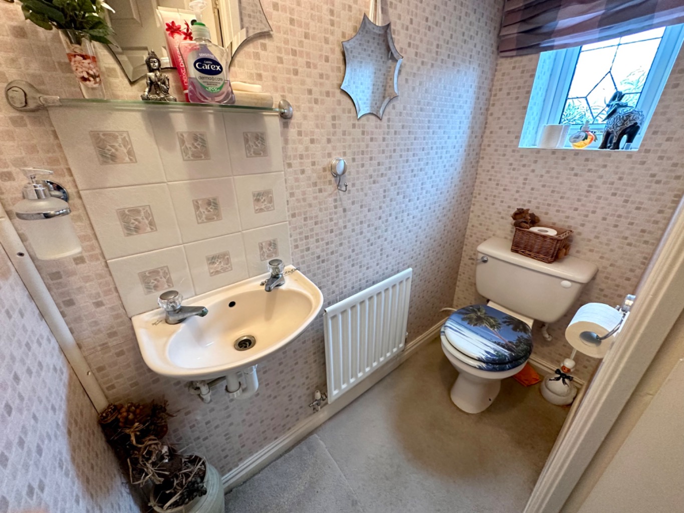 4 bedroom Detached House for sale in Nuneaton