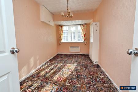Media image 05