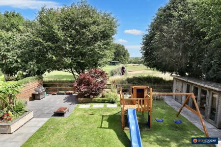 Media image 02