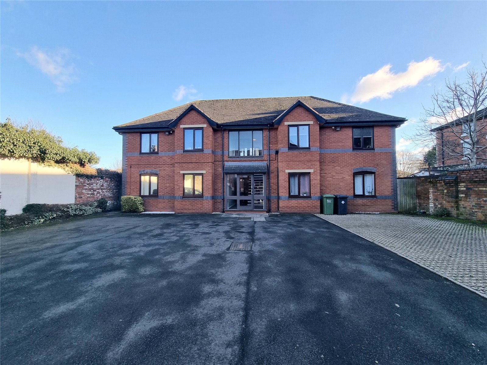 1 bedroom Apartment for sale in Worcestershire