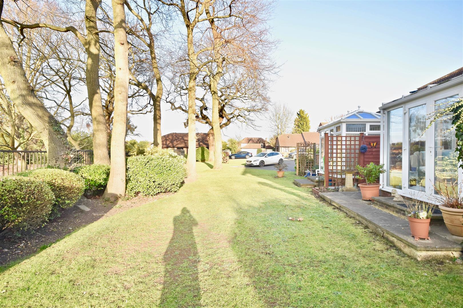 2 bedroom Bungalow for sale in Ashtead