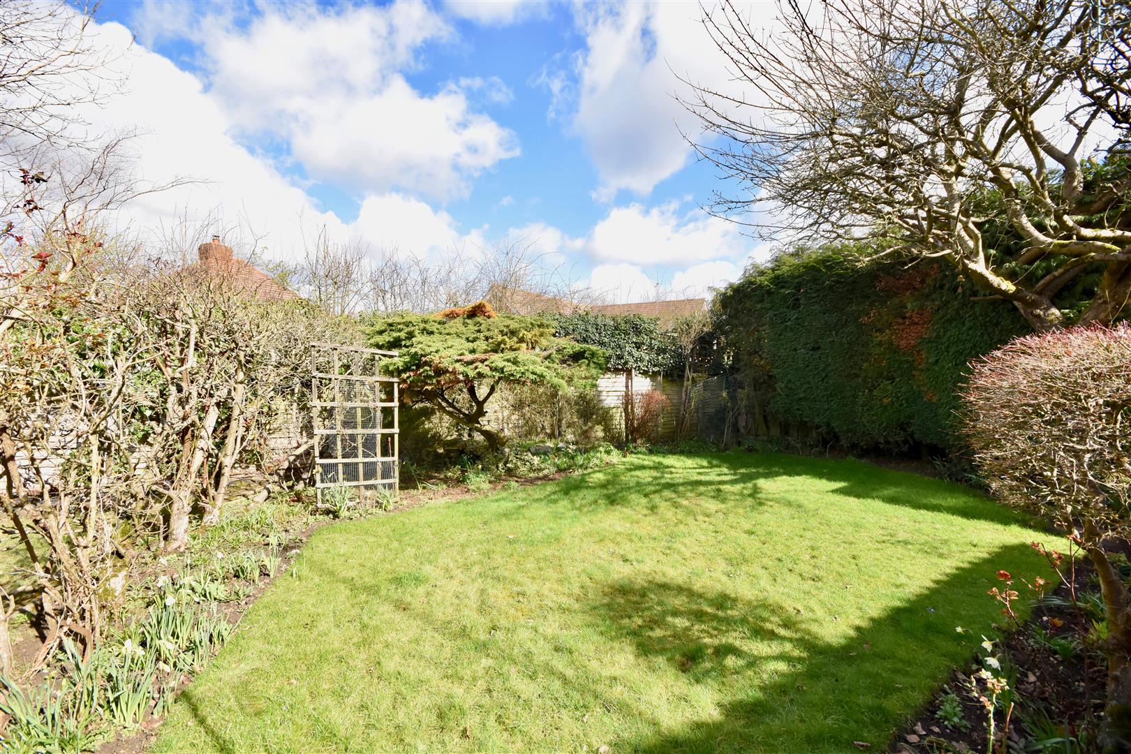 3 bedroom Detached Bungalow for sale in Ashtead