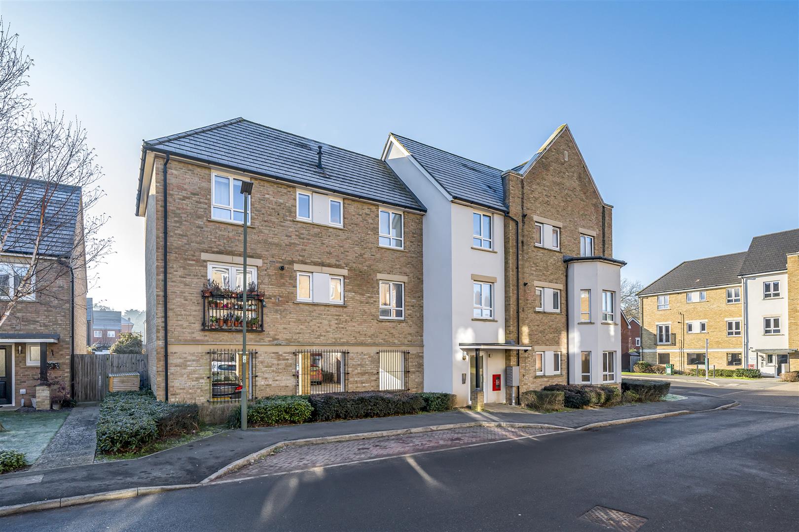 2 bedroom Flat for sale in Epsom