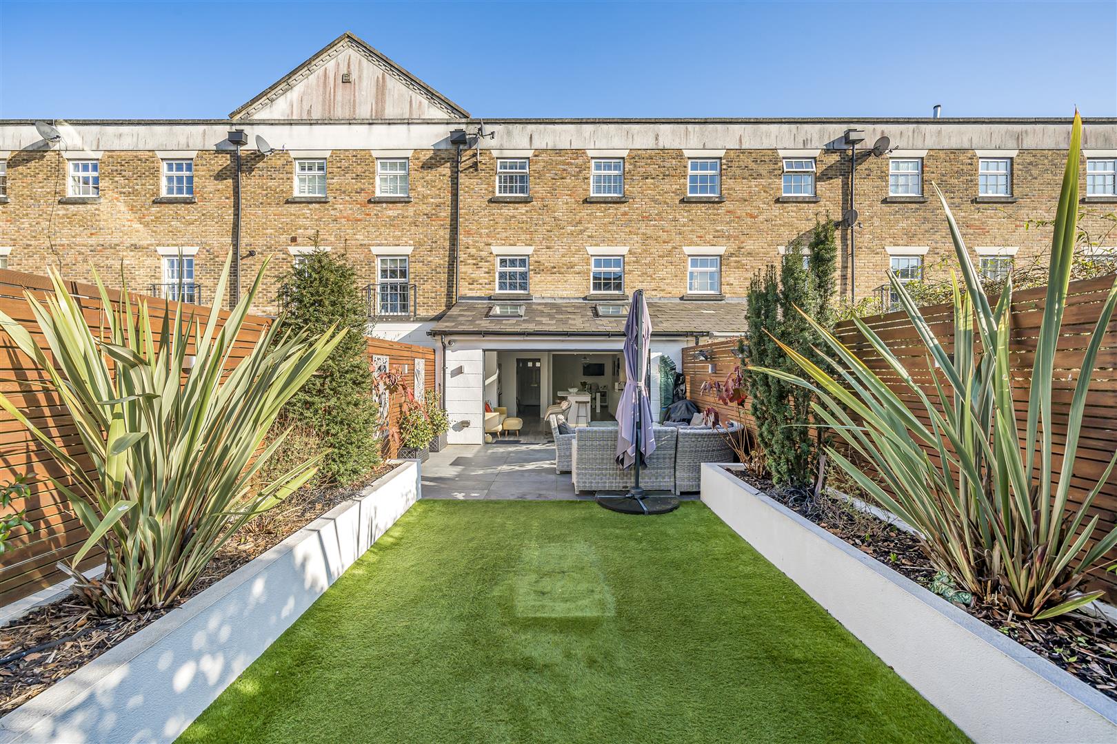 3 bedroom Townhouse for sale in Epsom