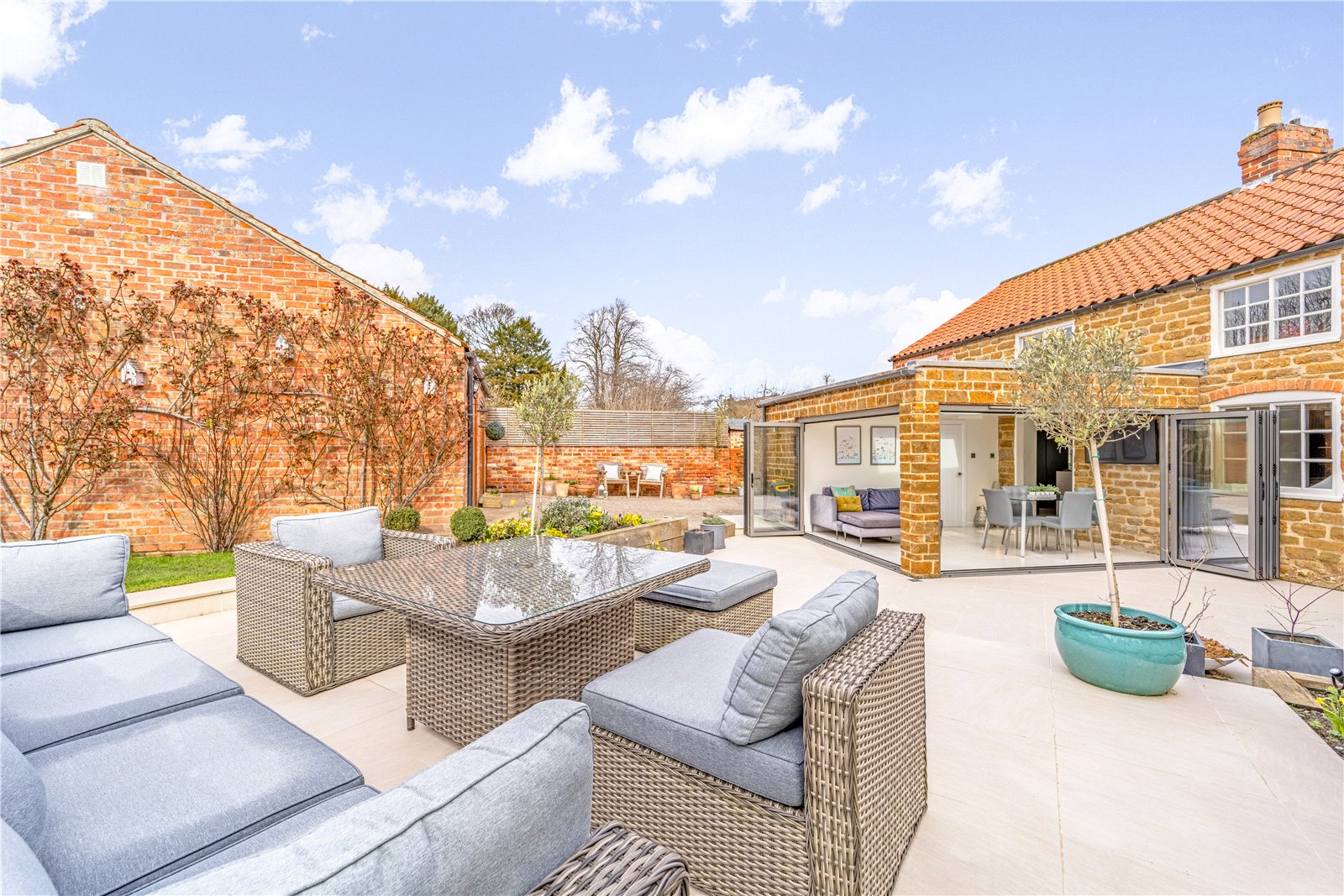 Detached House for sale with 5 bedrooms, The Green, Allington Fine