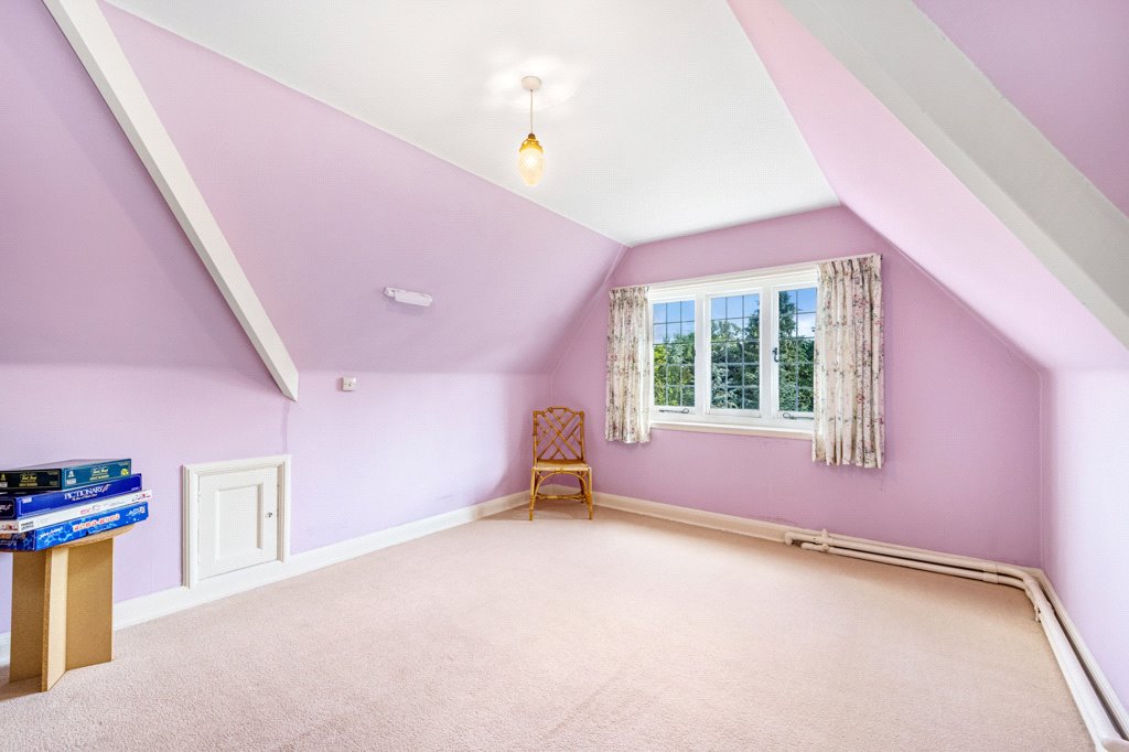 Detached House for sale with 7 bedrooms, London Road, Balderton Fine & Country