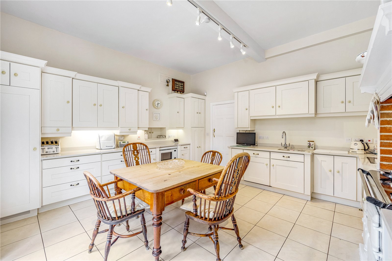 Detached House for sale with 7 bedrooms, London Road, Balderton Fine & Country