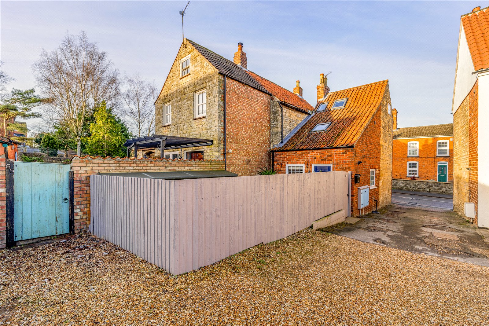 SemiDetached House for sale with 2 bedrooms, High Street, Navenby Fine & Country