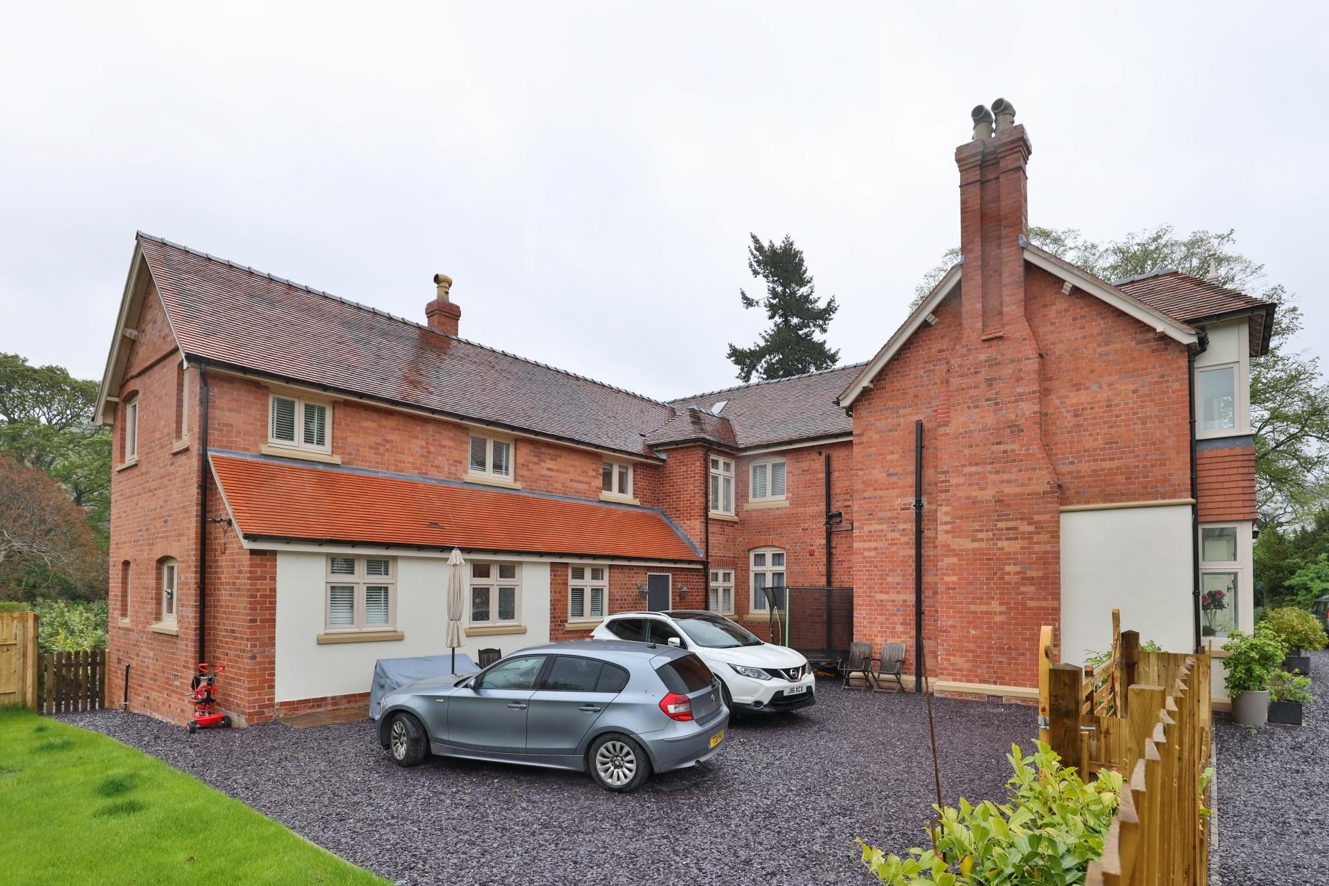 9 bedroom Manor House for sale in Llangollen