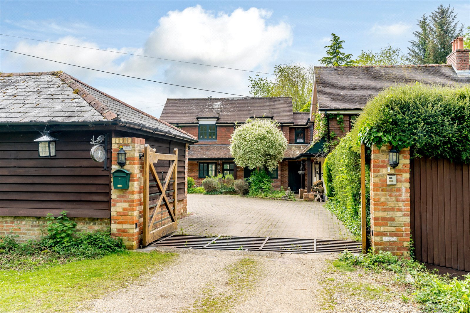 6 bedroom Detached House for sale in Ringwood