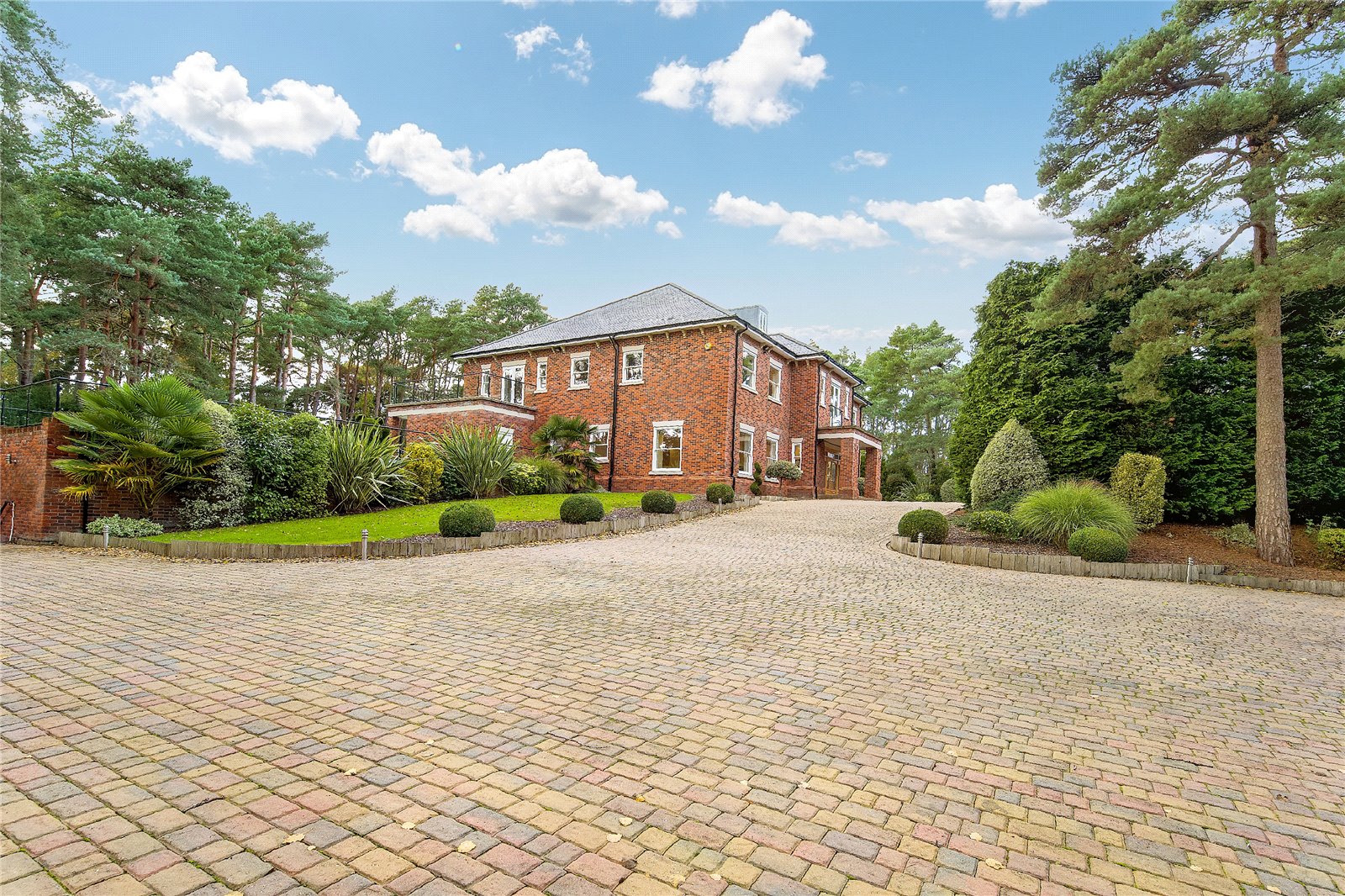 Detached House for sale with 6 bedrooms, Avon Castle Drive, Avon Castle