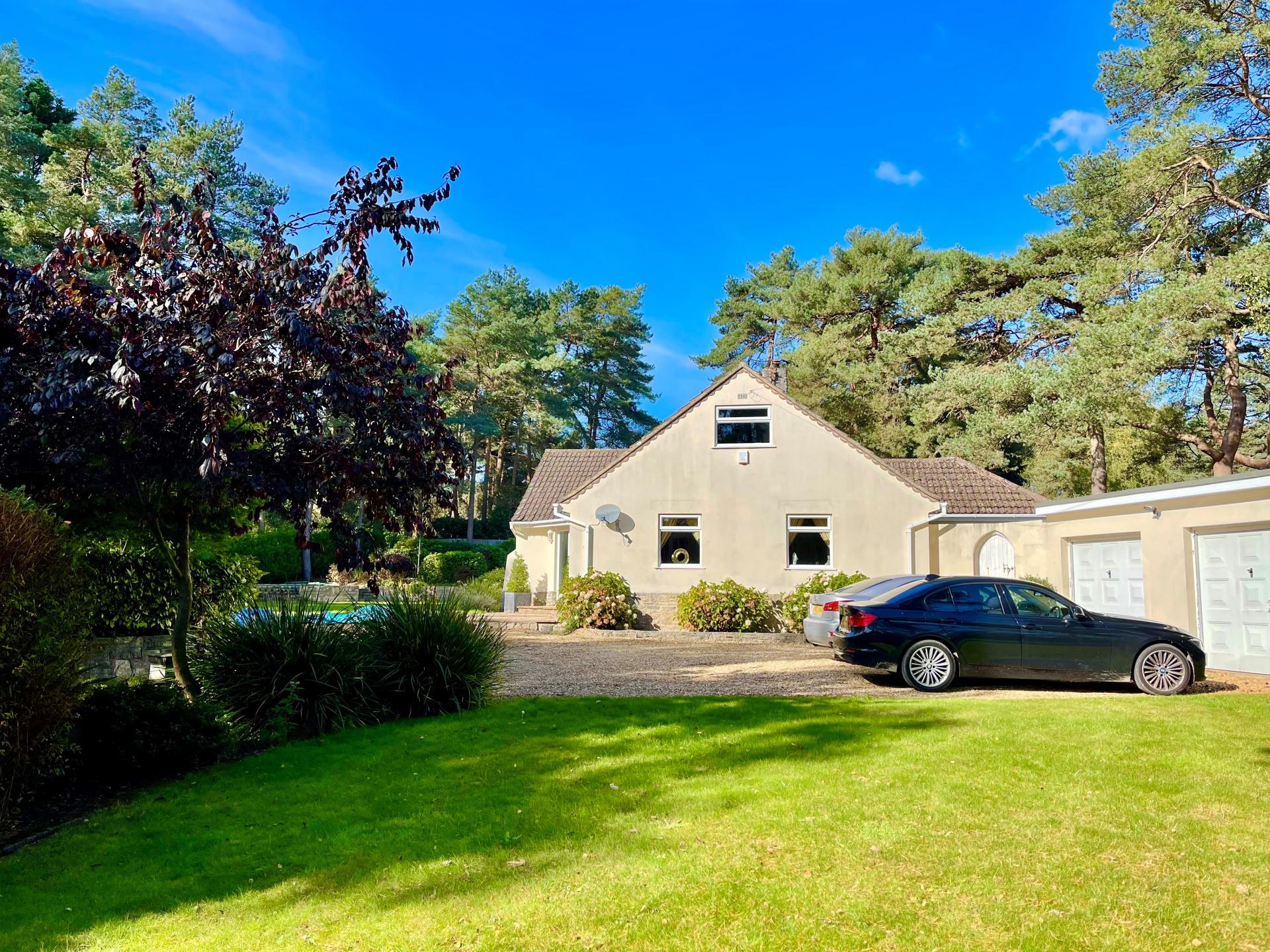 Detached House for sale with 5 bedrooms, Avon Castle Drive, Ringwood
