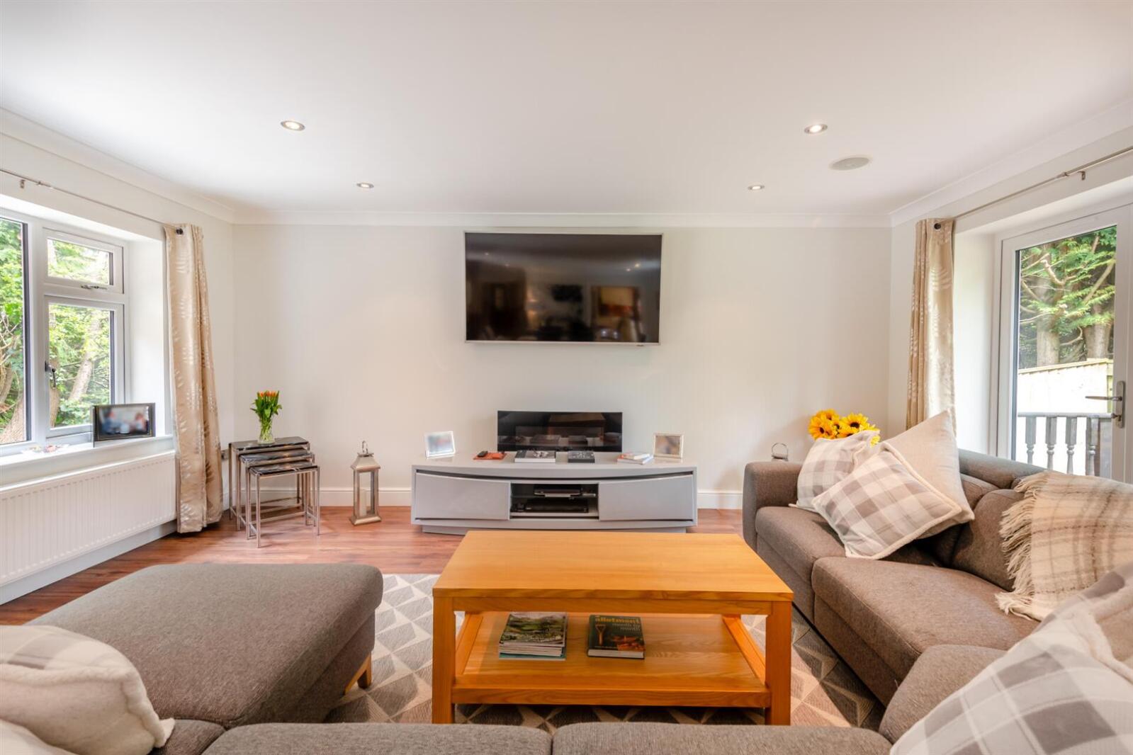 House for sale with 6 bedrooms, Woodland Walk, Ferndown Fine & Country