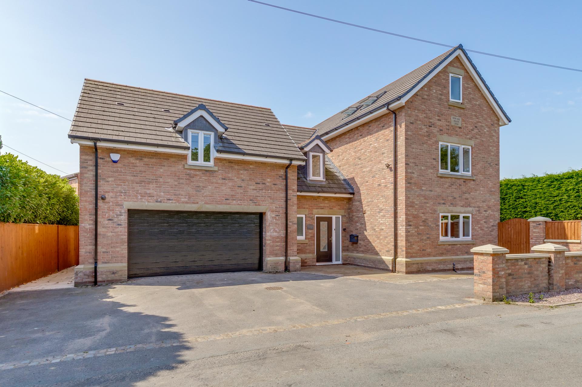 5 bedroom House for sale in Euxton