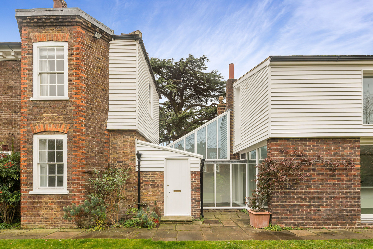SemiDetached House for sale with 5 bedrooms, Sudbrook Lane, Richmond