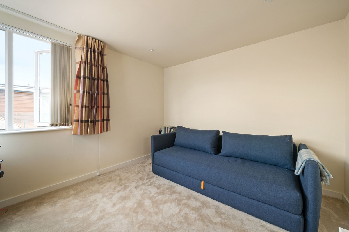 Apartment for sale with 2 bedrooms, Lonsdale Road, Barnes Fine & Country