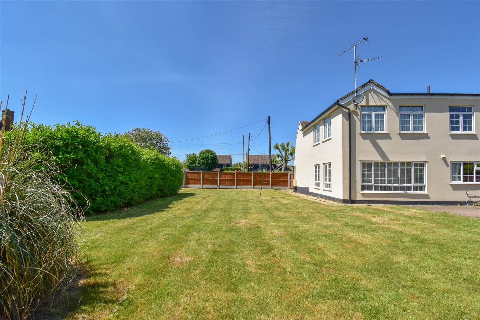 Detached House for sale with 4 bedrooms, The Tye, East Hanningfield Fine & Country
