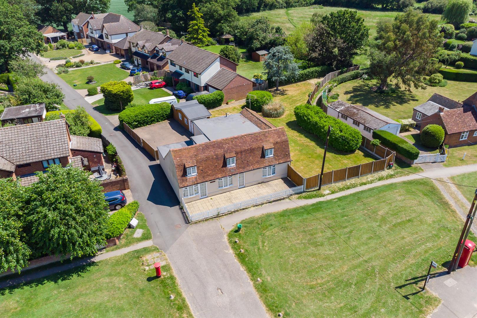 4 bedroom Detached House for sale in Chelmsford