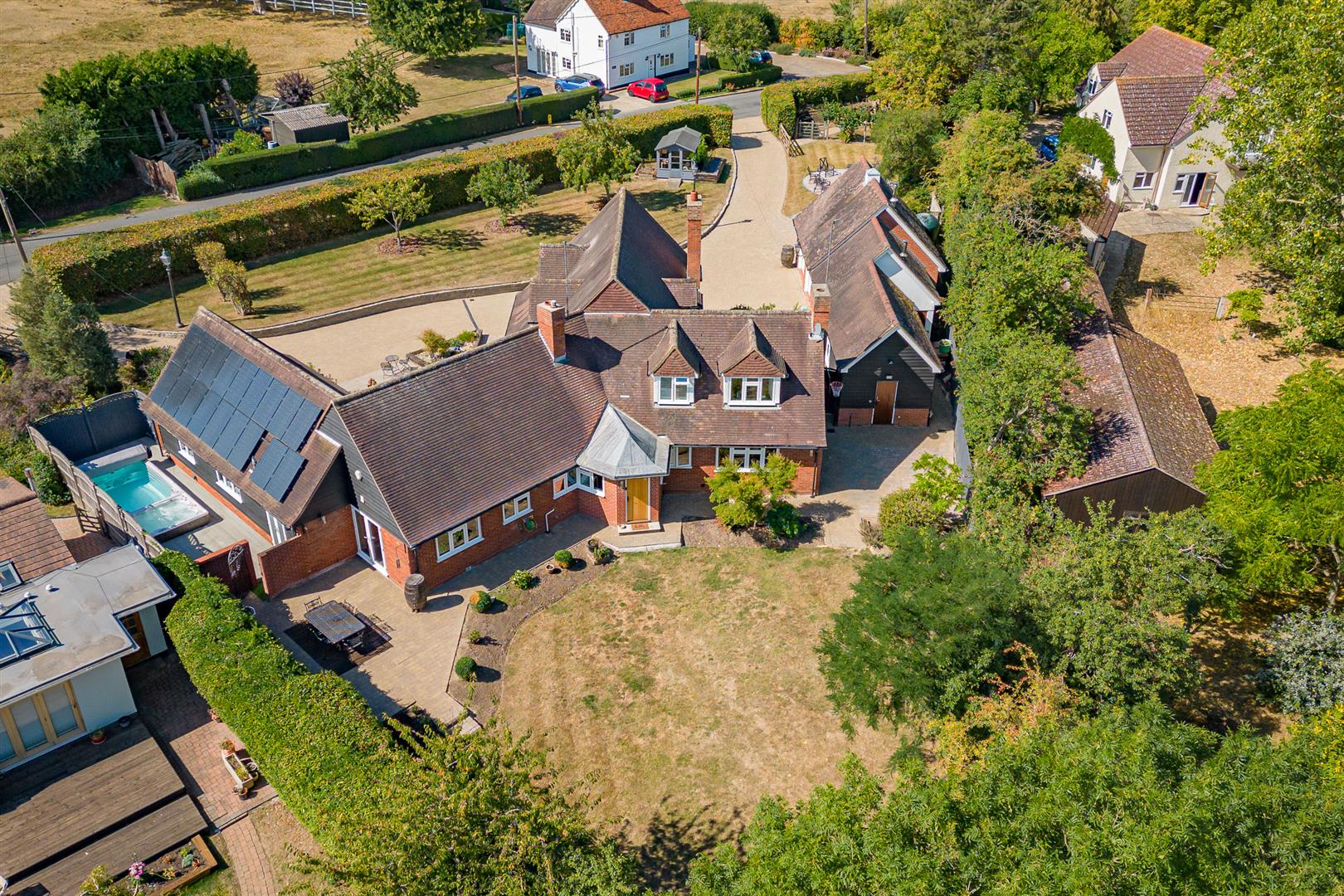 Detached House for sale with 5 bedrooms, Butts Green Road, Sandon