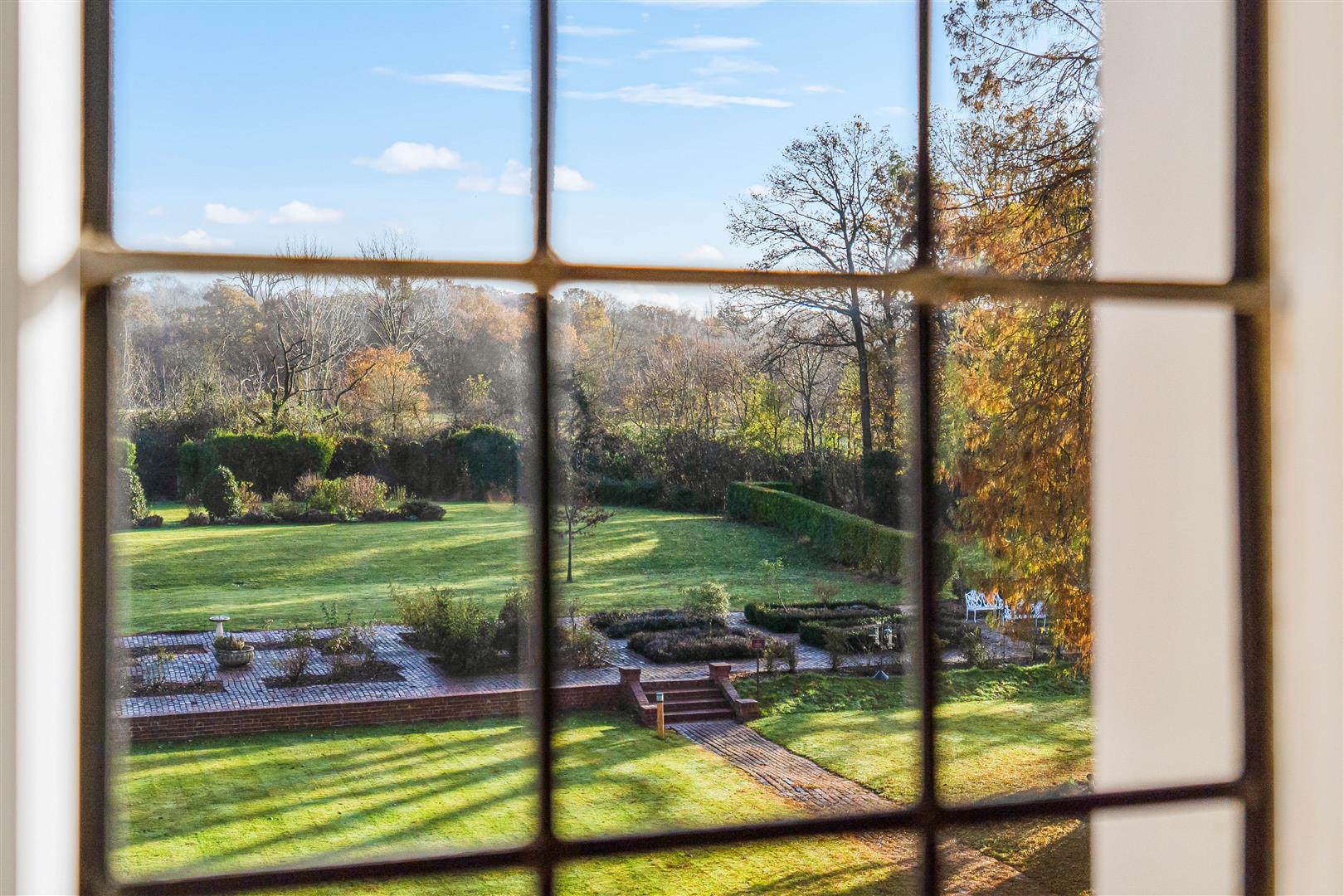 Apartment for sale with 2 bedrooms, Danbury Palace Drive, Danbury