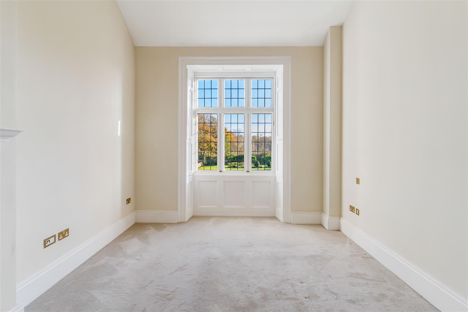 Apartment for sale with 2 bedrooms, Danbury Palace Drive, Danbury