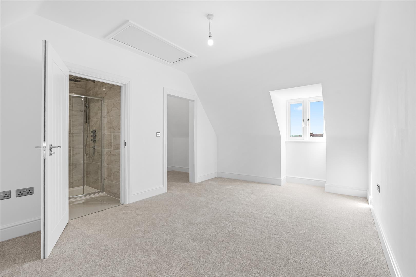 Apartment for sale with 3 bedrooms, Redwood Drive, Writtle Fine & Country