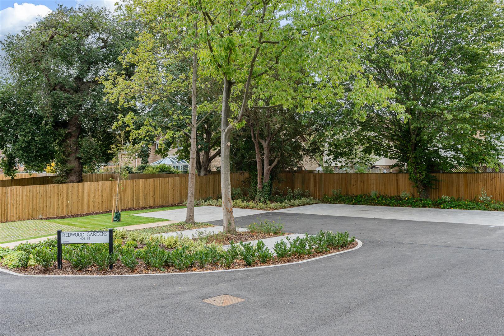 Apartment for sale with 3 bedrooms, Redwood Drive, Writtle Fine & Country