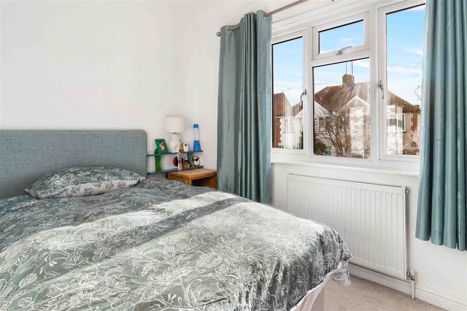 SemiDetached House for sale with 3 bedrooms, Burns Crescent, Chelmsford Fine & Country