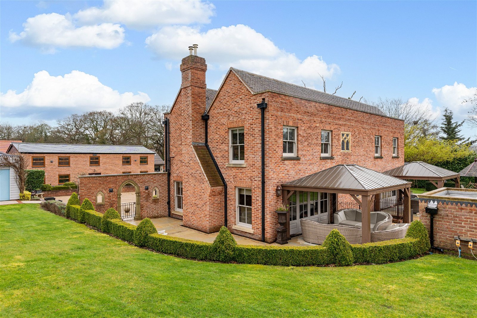 Detached House for sale with 5 bedrooms, Weald Park Way, South Weald