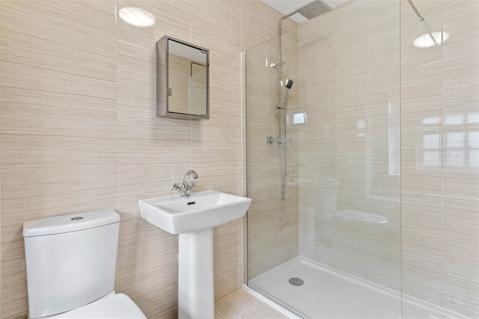 Detached House for sale with 8 bedrooms, Fen Lane, Bulphan Fine & Country