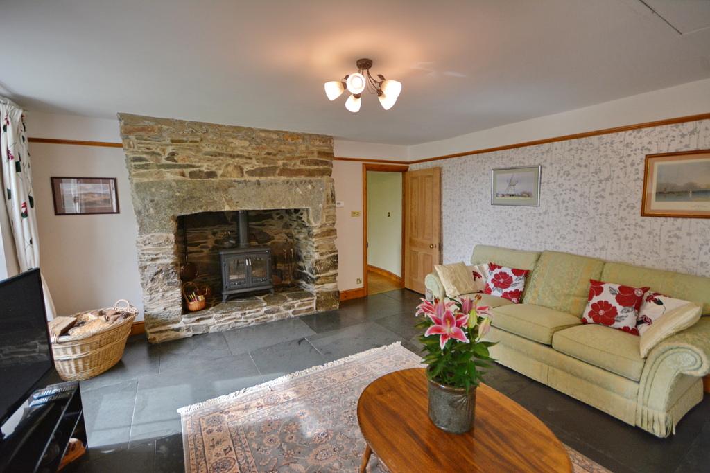 Detached House for sale with 5 bedrooms, Penrhyd Fechan, Morfa Bychan